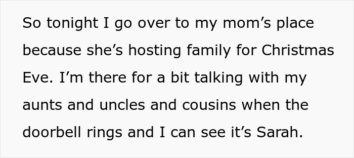 Text excerpt showing a guy narrating his visit to his mom&rsquo;s place during Christmas Eve before the doorbell rings.
