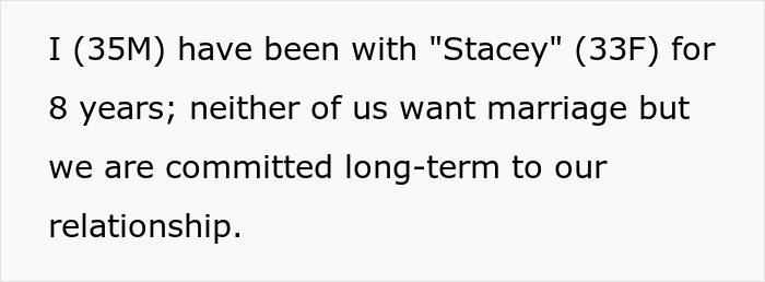 Text excerpt showing a relationship status: man with girlfriend for 8 years, committed but no plans for marriage.