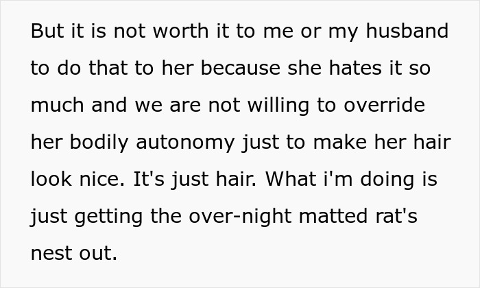Alt text: Excerpt discussing a mom&rsquo;s approach to brushing out her biracial daughter&rsquo;s curls and related controversy.