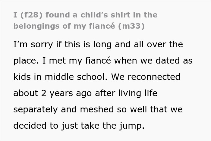 Text post about a woman suspecting her fianc&eacute; is hiding a secret kid after finding kids clothing at his place.