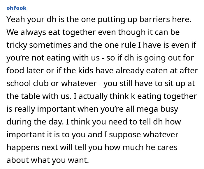 ALT text: Mom expressing frustration about hurdles in eating together with family and feeling like fighting a losing battle