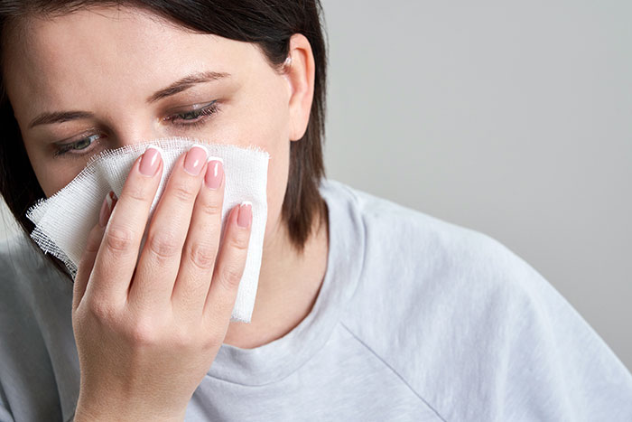 “Didn't Even Know How To Respond”: 50 Chronic Patients Share The Dumbest ‘Cures’ They Heard