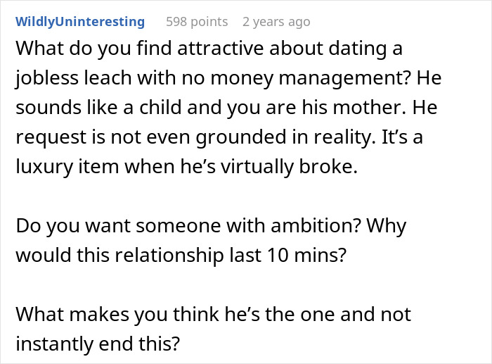 Reddit comment criticizing man with $5K debt asking girlfriend to take loan to buy $1.5K Spiderman costume.