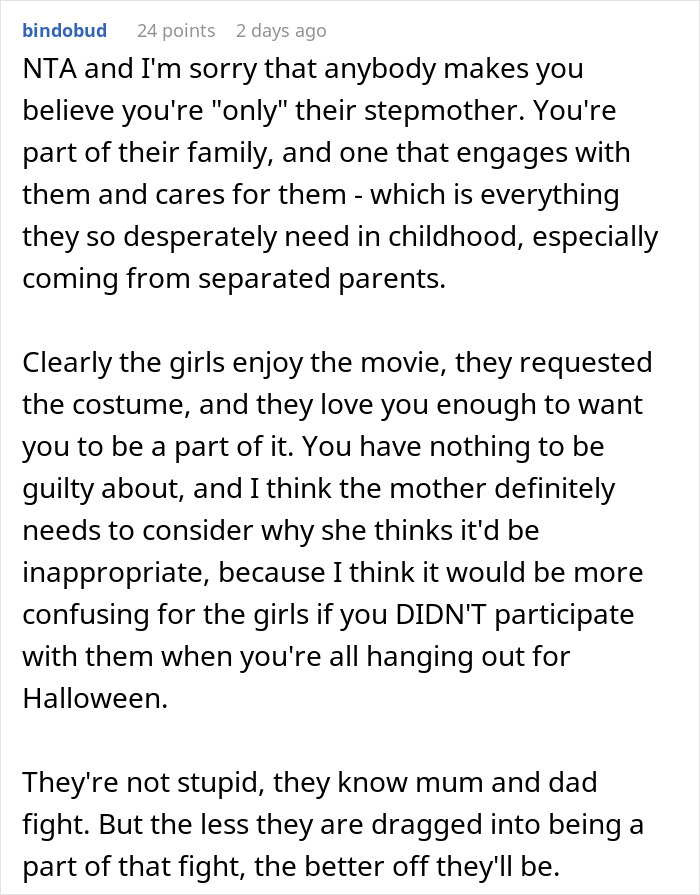 Alt text: Online discussion about twins wanting to include their stepmom in a group Halloween costume and mother's concerns about appropriateness