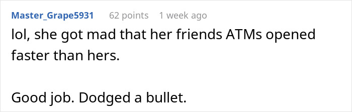 Screenshot of a Reddit comment discussing a woman demanding combined income, calling her boyfriend selfish with money. Screenshot of a Reddit comment discussing a woman demanding combined income, calling her boyfriend selfish with money.