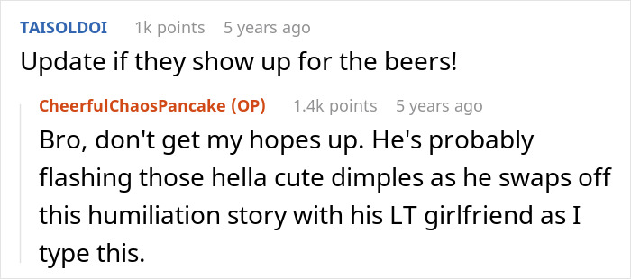 Screenshot of a Reddit conversation about a lady wrongly trying to save an elite military diver and scoring a date despite embarrassment.