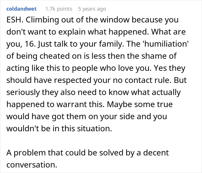 Text post discussing a guy climbing out the window after his mom tries to reconcile him with his ex-fianc&eacute;.