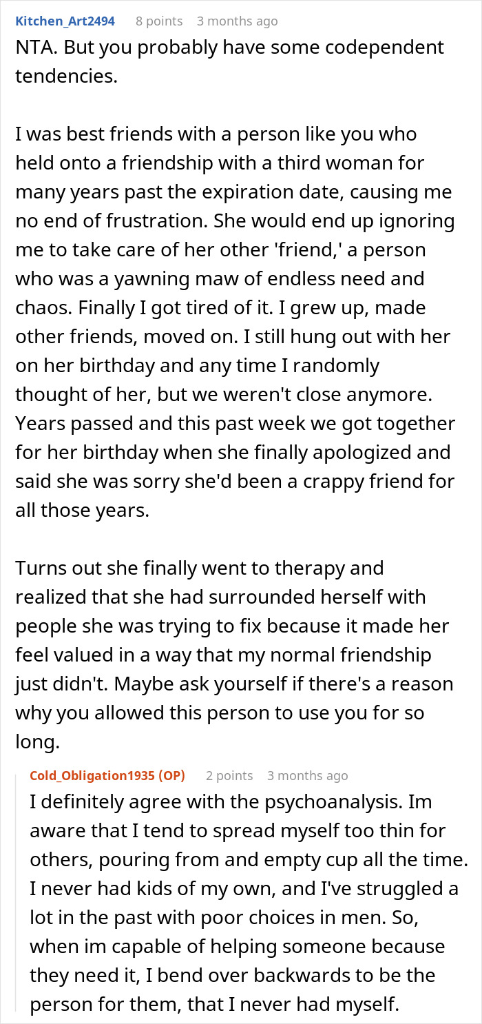 Reddit comments discussing a woman ending a 10-year friendship after feeling used as the bestie bank for a friend with 5 kids.