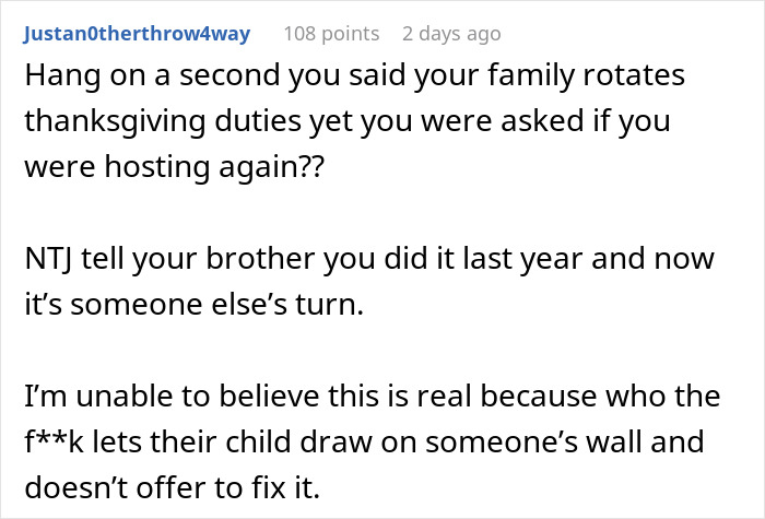 Reddit comment discussing family treating a woman&rsquo;s house like an Airbnb after she spends $500 for Thanksgiving.