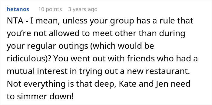 Comment discussing a woman inviting select friend group members for dinner and group dynamics after.
