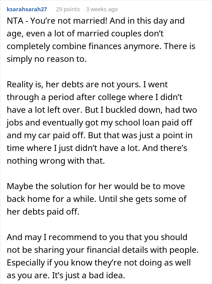 Reddit comment discussing woman demanding combined income and boyfriend refusing over financial independence and debts. Reddit comment discussing woman demanding combined income and boyfriend refusing over financial independence and debts.