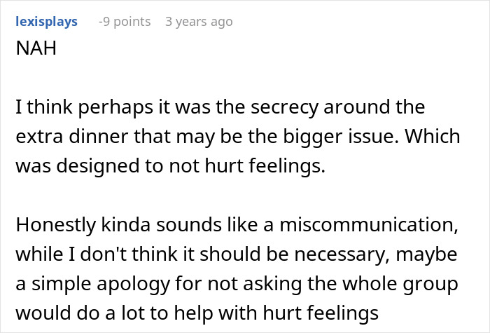 Comment discussing secrecy and miscommunication in a woman inviting only some members of friend group for dinner.