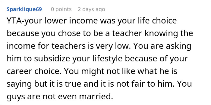 Comment from Sparklique69 debating rent split fairness between a rich boyfriend and girlfriend refusing to pay equally.