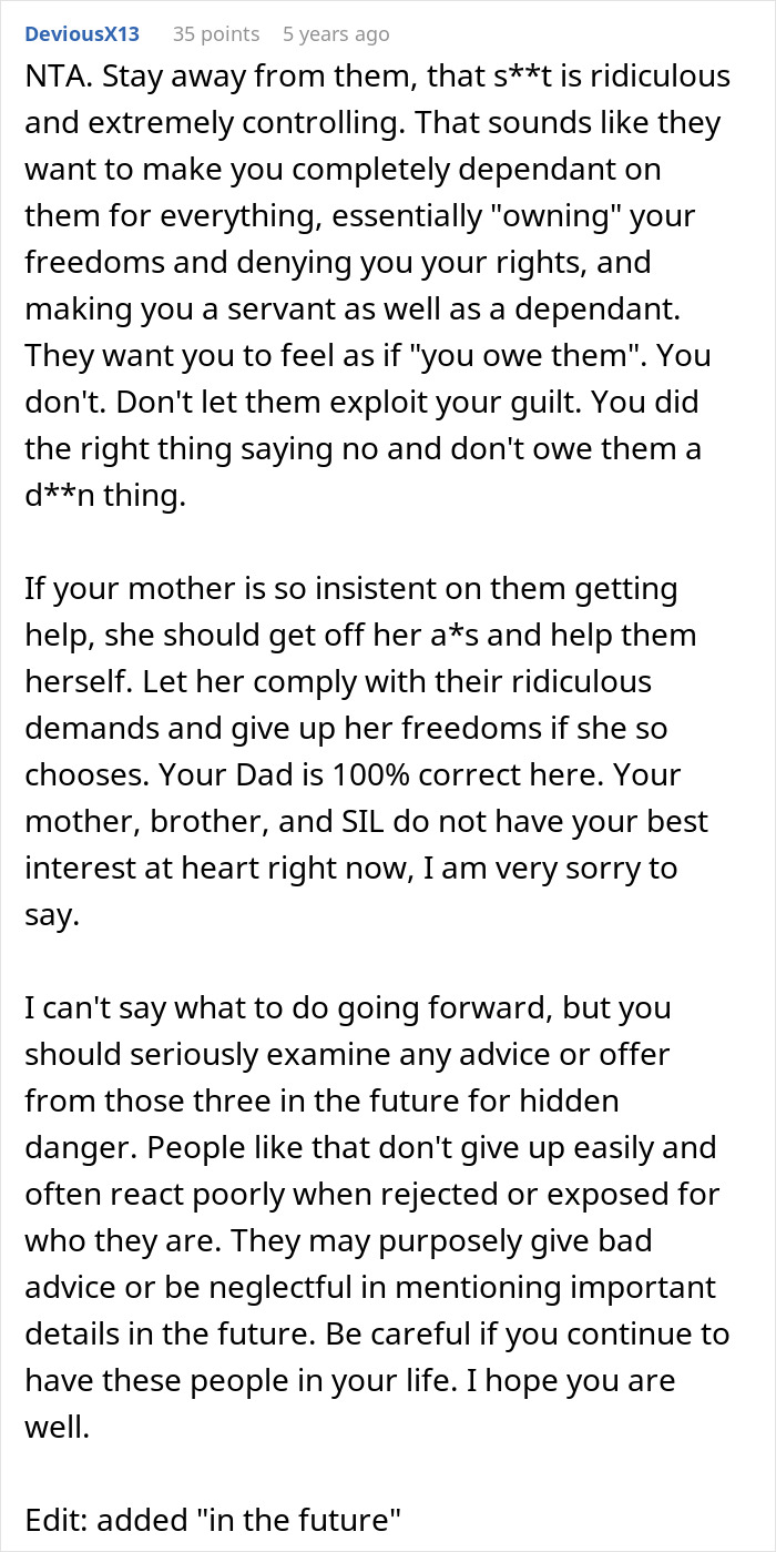 Screenshot of a Reddit comment discussing controlling demands from a live-in nanny job offer.