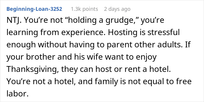 Comment about woman spending $500 for Thanksgiving, saying family treated her house like an Airbnb and should host or rent a hotel.