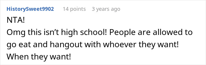 Commenter responding to woman inviting only some friends to dinner, discussing social boundaries in friend groups.