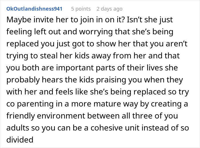 Comment suggesting inviting stepmom to join group Halloween costume to ease tensions between twins' mother and stepmom.