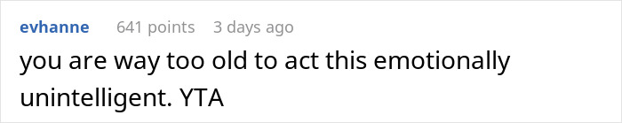 Comment on Reddit expressing frustration about emotional intelligence in a sibling interaction after delivery.