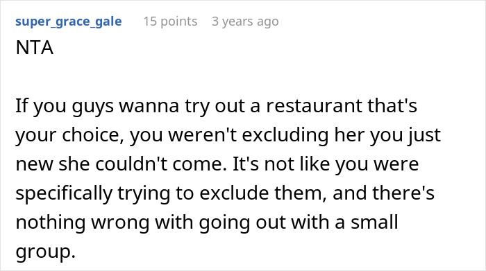 Screenshot of a Reddit comment discussing a woman inviting some friend group members for dinner and exclusion concerns.