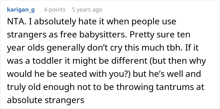 Reddit comment discussing a teen refusing to entertain a stranger&rsquo;s kid on a 15-hour flight and the mom&rsquo;s reaction.