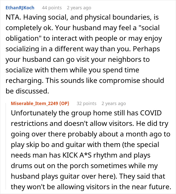 Reddit conversation discussing mom of 3 setting social boundaries with talkative neighbors using a privacy sheet.