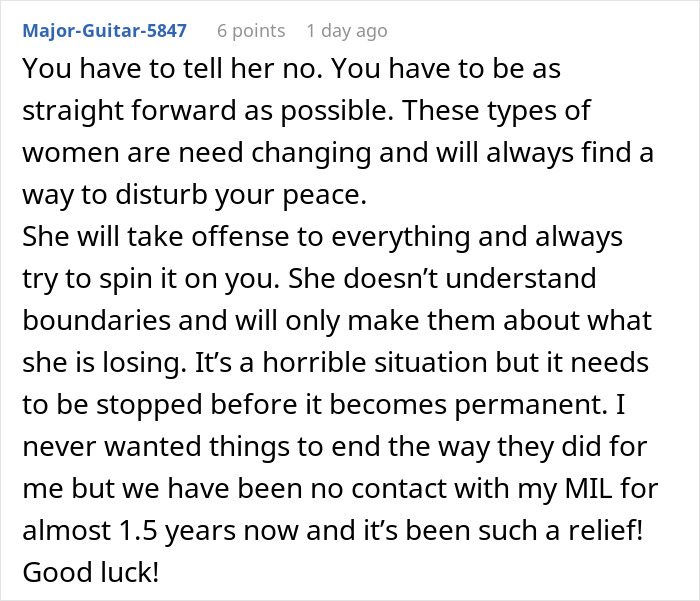 Alt text: Comment discussing a mother-in-law trying to be the center of attention during a wedding and needing to change her outfit.