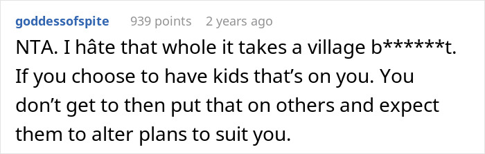 Screenshot of a social media comment criticizing a mom of 4 for bringing her kids and disrupting group activities.