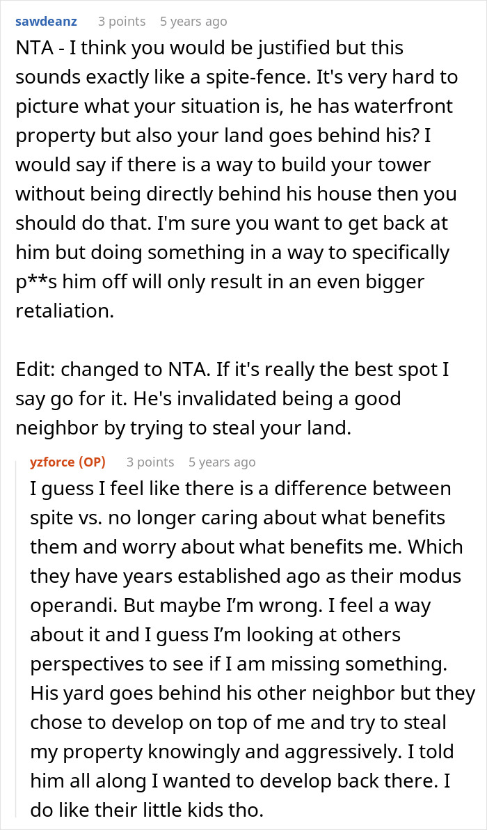 Screenshot of an online forum discussion about a lady tolerating rude neighbors trying to steal part of her land.