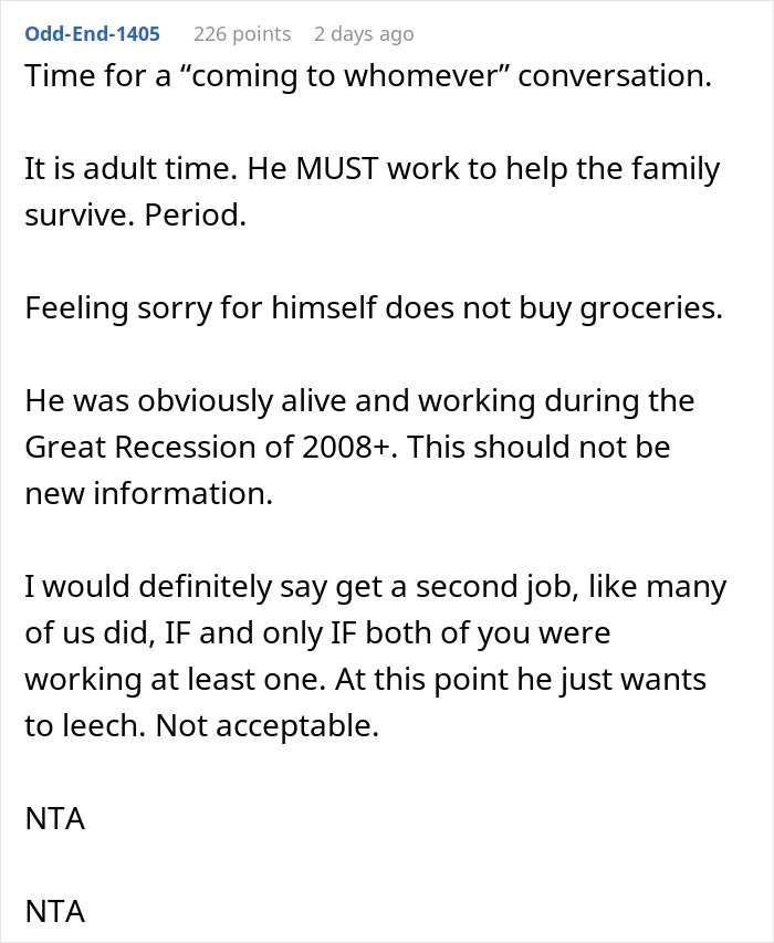 Text post discussing a man refusing to get a job or have a boss after his business fails.