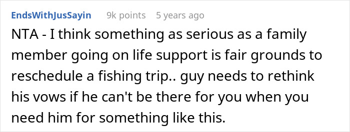 Screenshot of a Reddit comment discussing a guy using a boys trip as a disguise for an affair and refusing to come home.