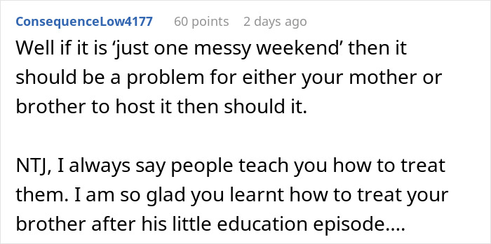 Screenshot of a Reddit comment discussing a woman who spends $500 for Thanksgiving and regrets after family treats her house like an Airbnb.