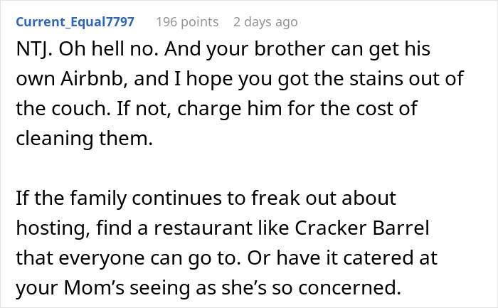 Comment discussing a woman spending $500 for Thanksgiving and family treating her house like an Airbnb.