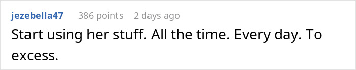 Screenshot of a social media comment discussing a 13-year-old using stepsister&rsquo;s gifts without permission causing family conflict.