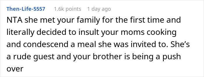 Screenshot of a Reddit comment discussing a man not allowed to bring his girlfriend to Christmas after she offended his sibling. Screenshot of a Reddit comment discussing a man not allowed to bring his girlfriend to Christmas after she offended his sibling.