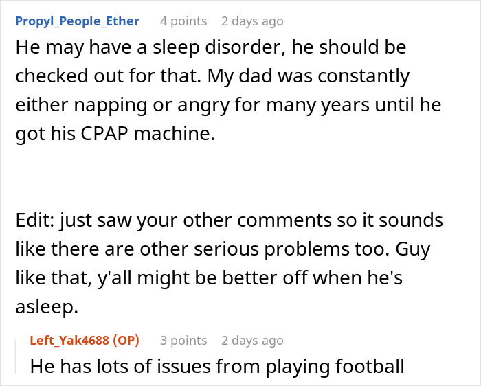 Screenshot of a Reddit conversation about a deadbeat dad dumping kids on his girlfriend's 19-year-old daughter while he sleeps. Screenshot of a Reddit conversation about a deadbeat dad dumping kids on his girlfriend's 19-year-old daughter while he sleeps.