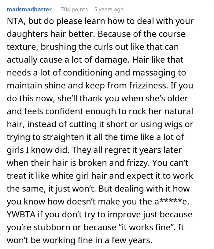 Alt text:
Comment advising mom on caring for biracial daughter's curls and addressing backlash for whitewashing concerns