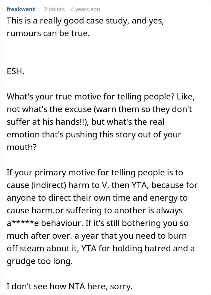 Screenshot of an online discussion about a man refusing to forgive an ex-friend who stole money years ago.