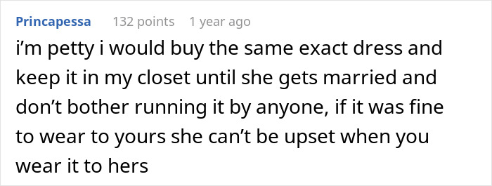 Screenshot of a Reddit comment discussing a bride horrified as cousin wears long white dress to her wedding with mom&rsquo;s approval.