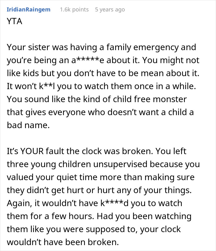 Reddit comment criticizing kicking out sister&rsquo;s kids during a family emergency for being irresponsible and unkind.