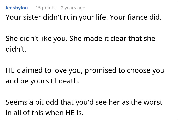 Alt text: Online comment discussing how a petty sister and broken relationships contribute to a woman’s life turning upside down. Alt text: Online comment discussing how a petty sister and broken relationships contribute to a woman’s life turning upside down.