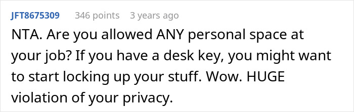 Comment on a forum discussing a coworker snooping in a woman's purse, highlighting privacy violation advice.