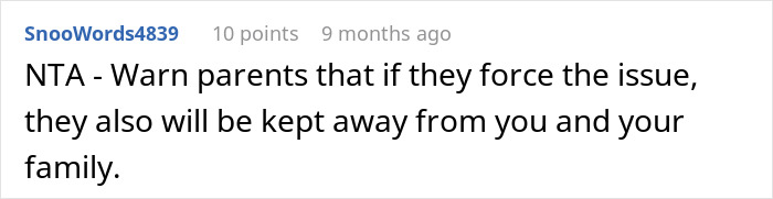 Comment text on a white background discussing going no-contact after a Thanksgiving family conflict involving a pregnant woman.