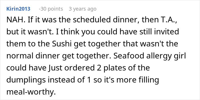 Screenshot of a Reddit comment discussing a woman inviting only some members of a friend group for dinner.