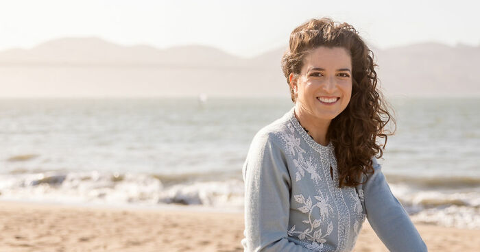 Woman Gets Nearly 2,000 Responses After Launching Billboard Campaign To Find Love