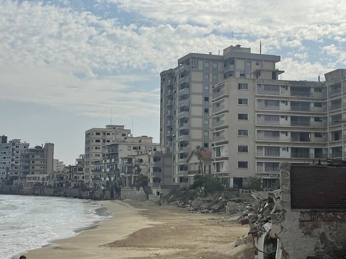 In Honor Of Spooky Season And My Questionable Travel Choices, I Went Solo To 3 Ghostly Resort Towns