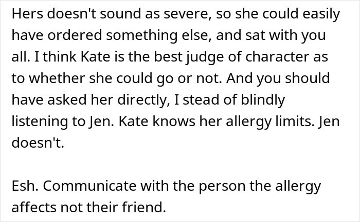 Text discussing a woman inviting only some friend group members for dinner and issues with communication.