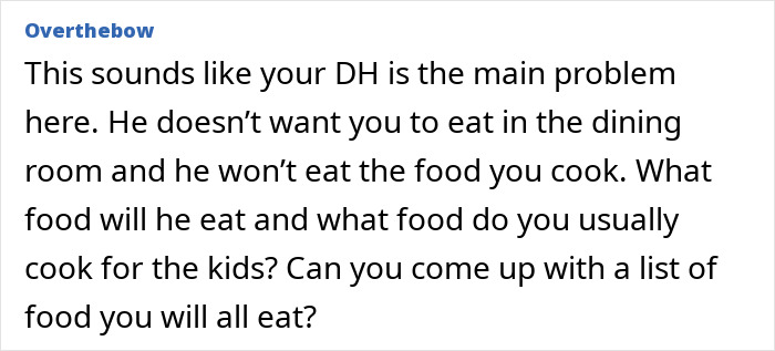 Alt text: Online forum discussion showing a mom struggling with eating together as a family and facing many hurdles.