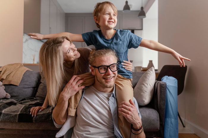 Man with girlfriend and her young son at home before conflict over secret invite of criminal ex leads to eviction.