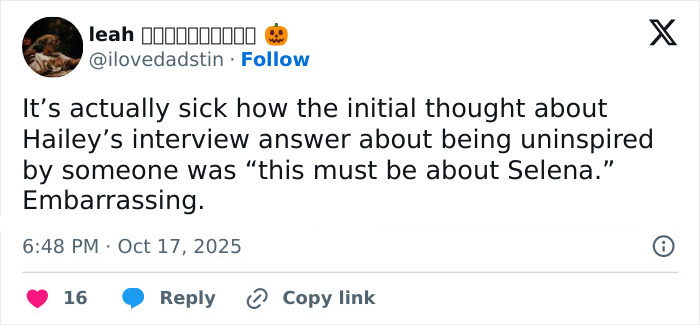 Tweet discussing Hailey Bieber reopening the Selena Gomez feud with a new shady diss in a social media post.