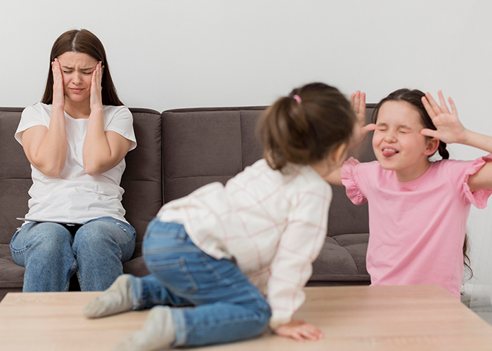 Sister Demands Child-Free Sibling Take In Her 3 Kids In An Emergency, Surprised It Doesn't Go Well